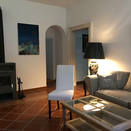 Elegantes Gaesteapartment Verano In Schloss Und Hofgut Langenzell Wiesenbach Exterior foto